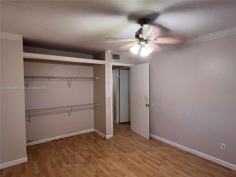 For Sale: $380,000 (3 beds, 2 baths, 1672 Square Feet)