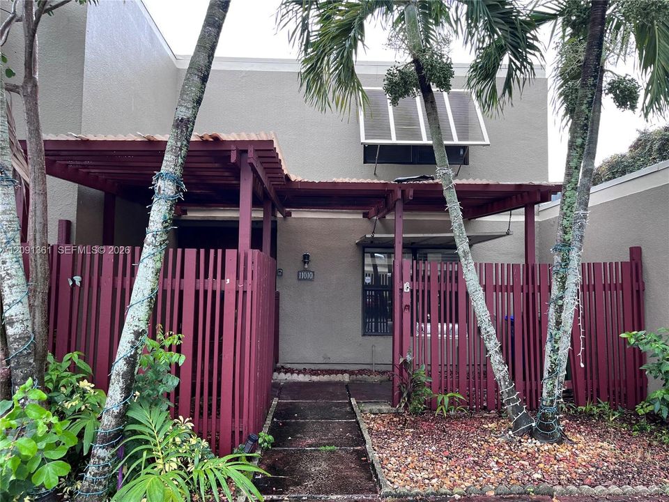 For Sale: $380,000 (3 beds, 2 baths, 1672 Square Feet)
