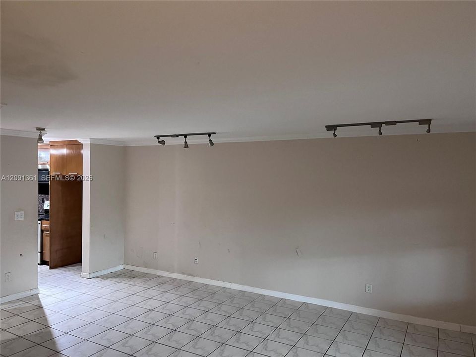 For Sale: $380,000 (3 beds, 2 baths, 1672 Square Feet)