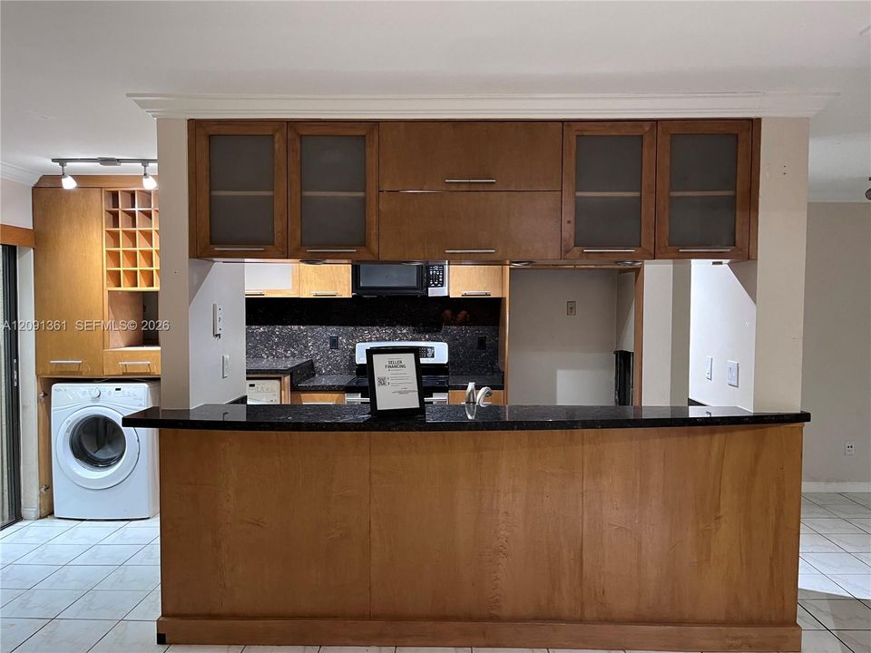 For Sale: $380,000 (3 beds, 2 baths, 1672 Square Feet)