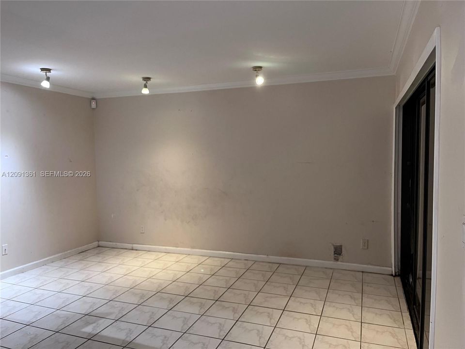 For Sale: $380,000 (3 beds, 2 baths, 1672 Square Feet)