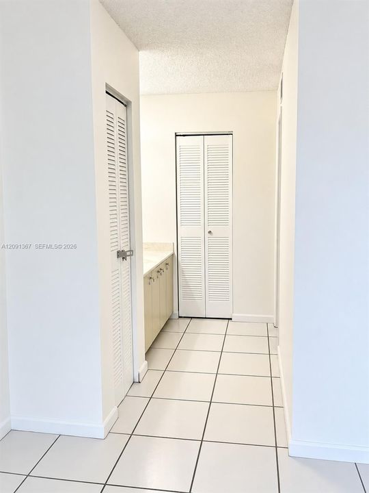В аренду: $2,300 (2 спален, 2 ванн, 939 Квадратных фут)