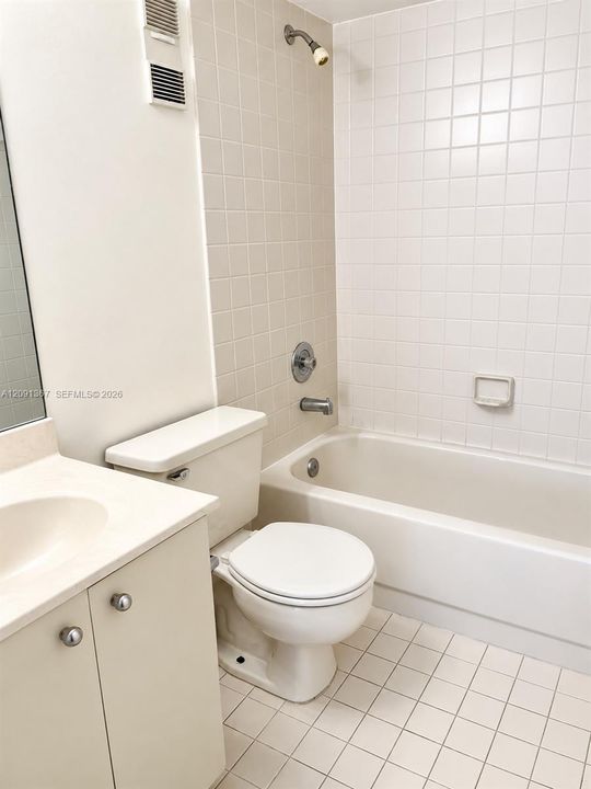 В аренду: $2,300 (2 спален, 2 ванн, 939 Квадратных фут)