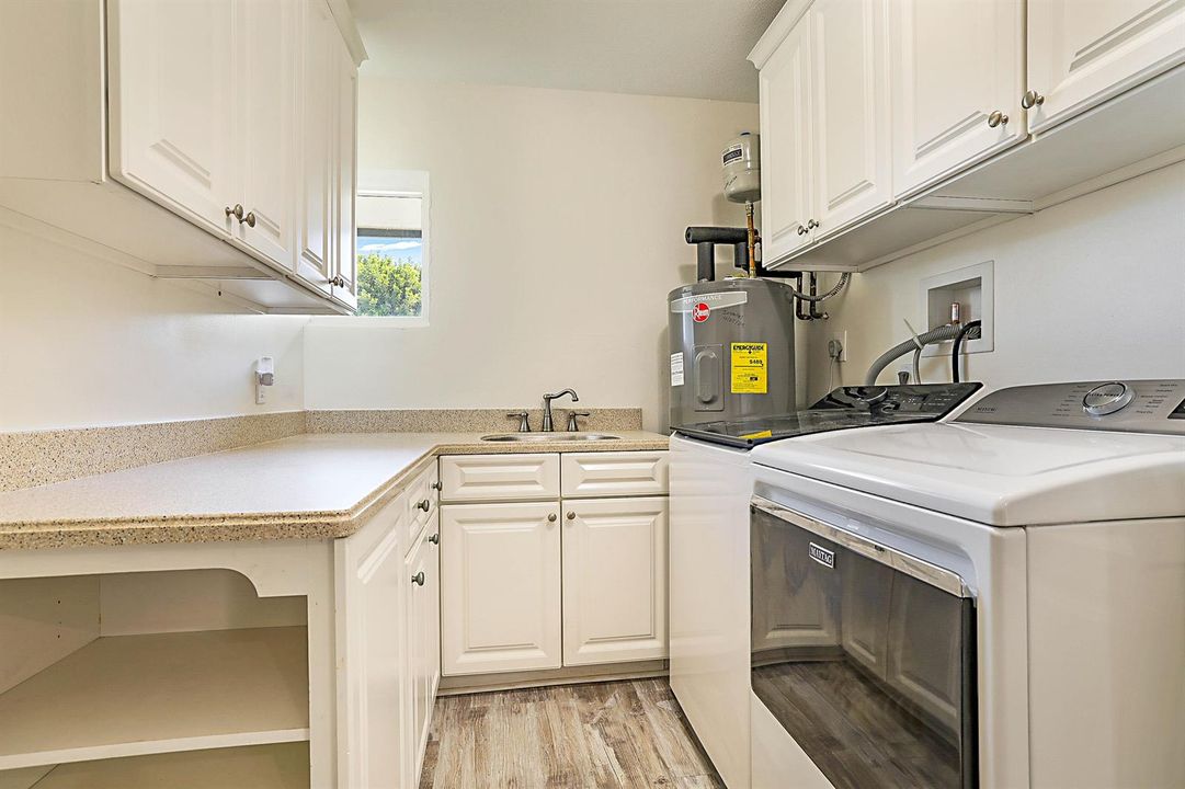 71 Fairview W -23