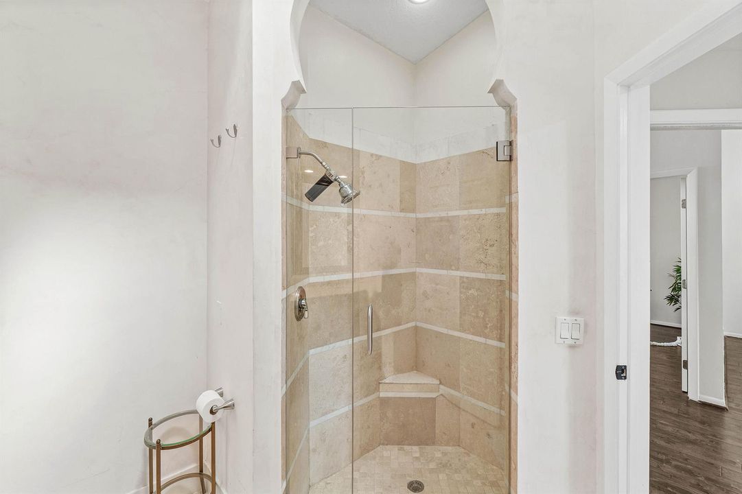 Primary shower