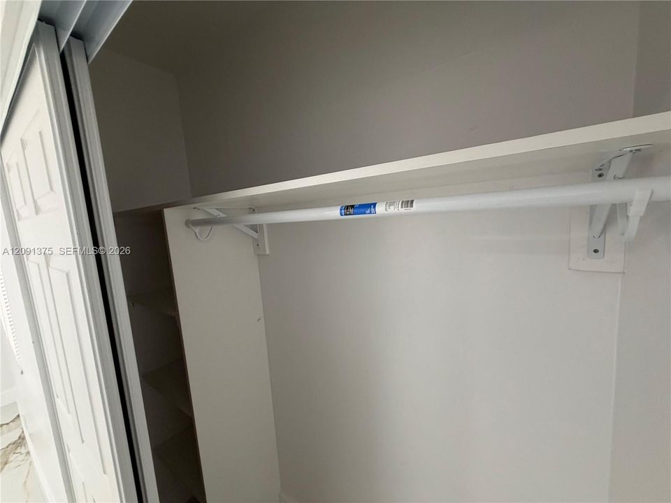 For Rent: $2,500 (2 beds, 1 baths, 800 Square Feet)