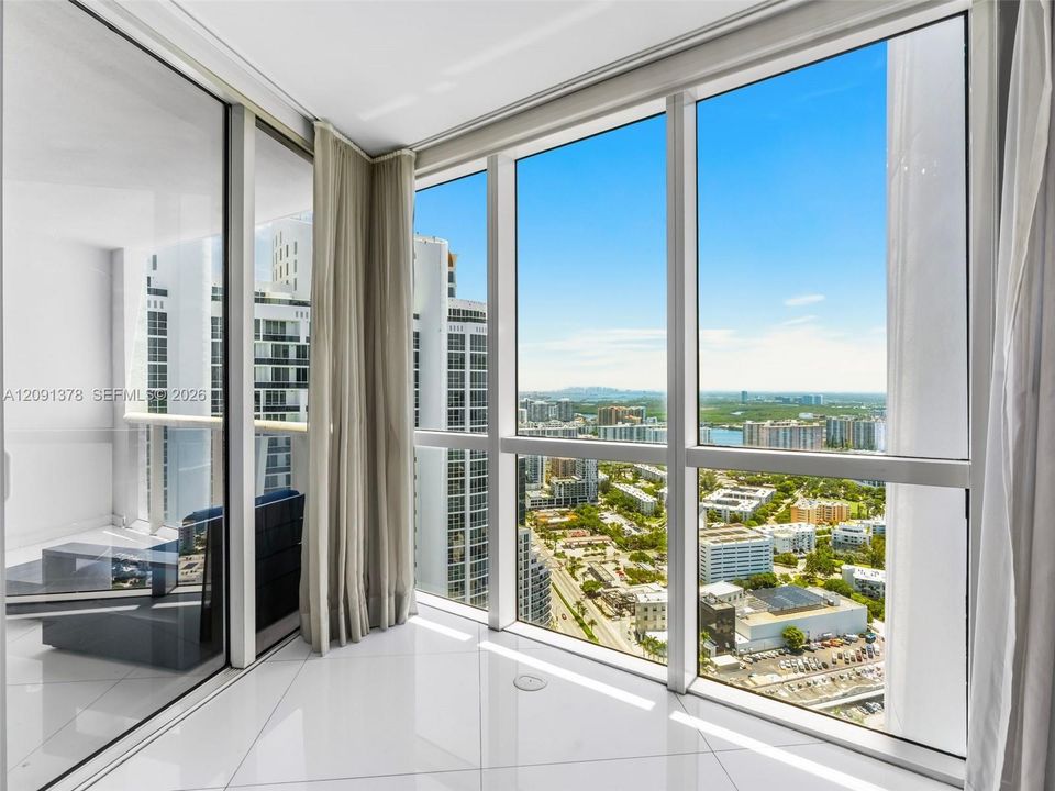 En Venta: $799,998 (1 camas, 1 baños, 914 Pies cuadrados)