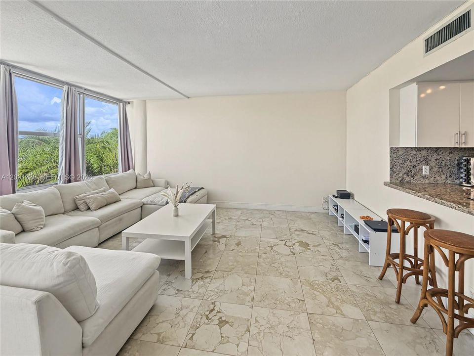 En Renta: $2,950 (1 camas, 1 baños, 920 Pies cuadrados)