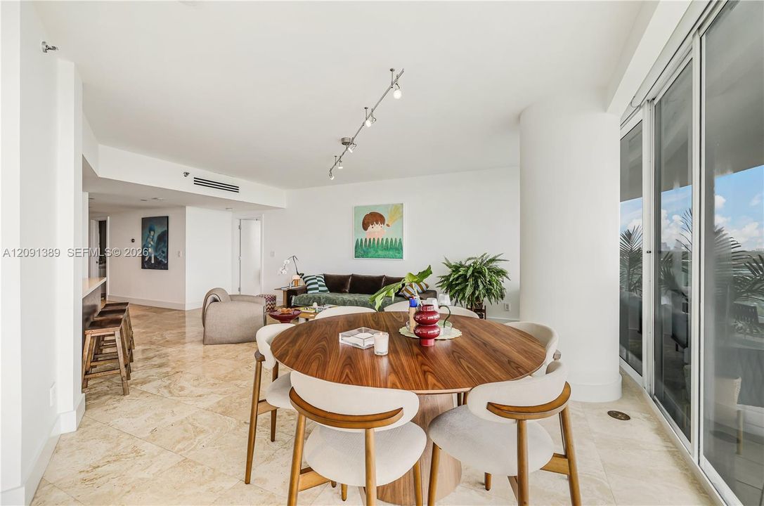 For Rent: $7,300 (1 beds, 1 baths, 1210 Square Feet)