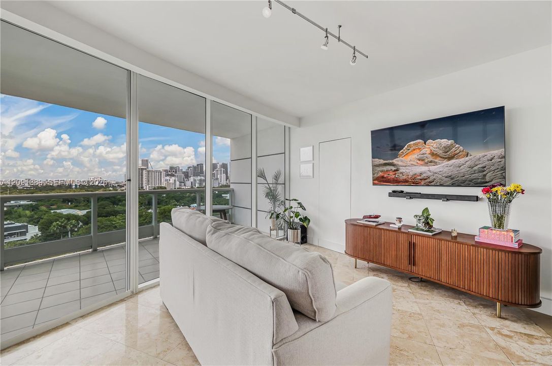 For Rent: $7,300 (1 beds, 1 baths, 1210 Square Feet)