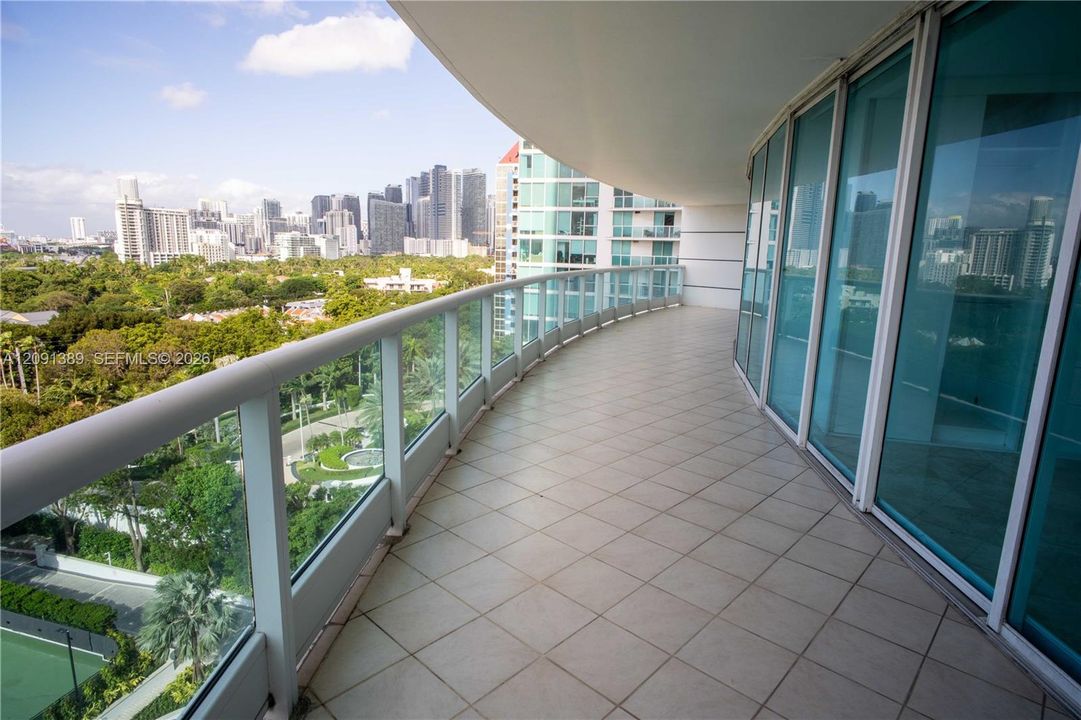 For Rent: $7,300 (1 beds, 1 baths, 1210 Square Feet)