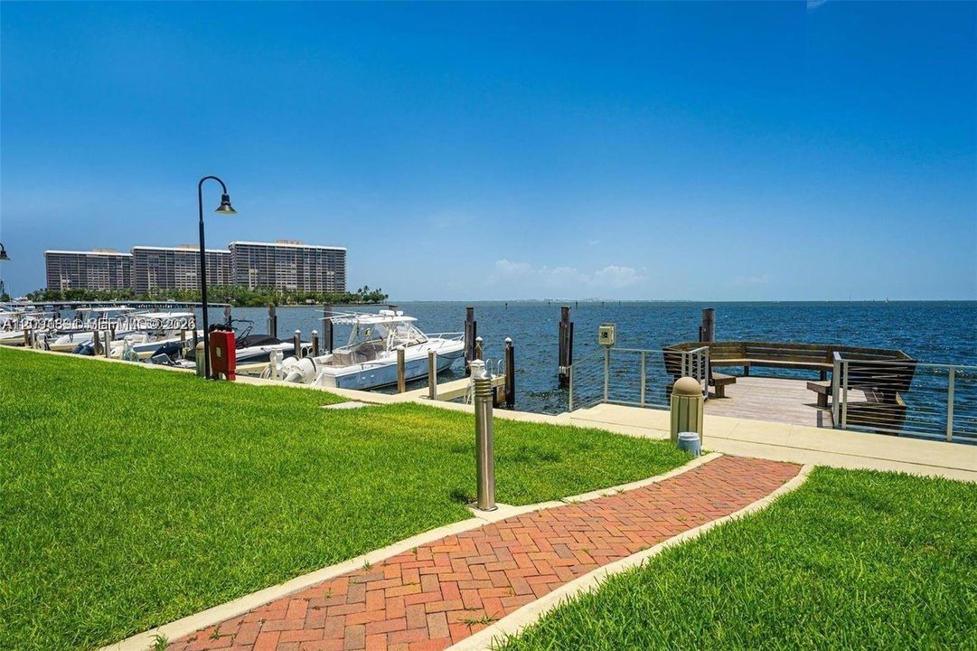 For Rent: $21,900 (6 beds, 5 baths, 4535 Square Feet)