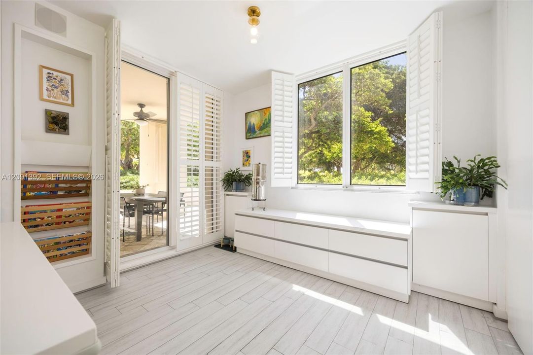 For Sale: $3,950,000 (4 beds, 4 baths, 3250 Square Feet)