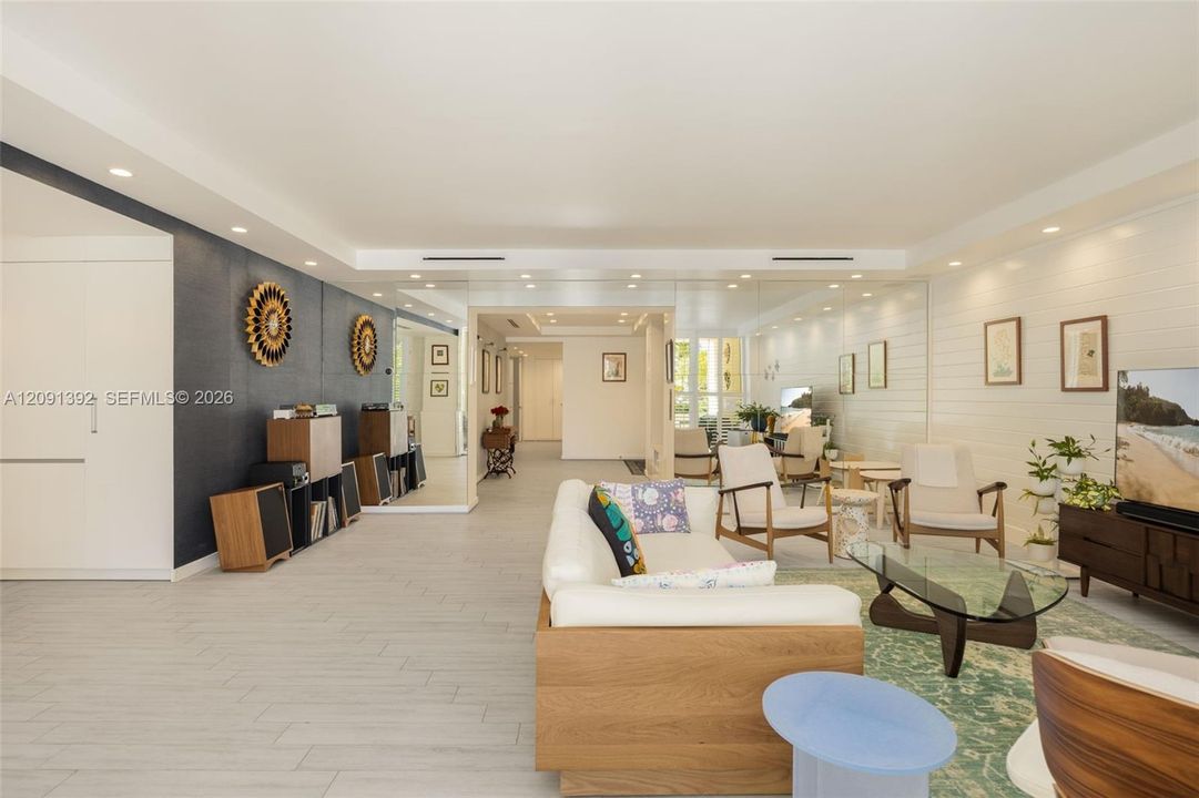 For Sale: $3,950,000 (4 beds, 4 baths, 3250 Square Feet)