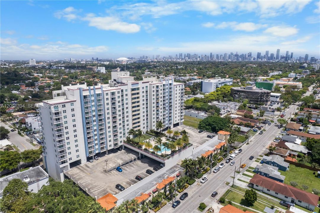 For Sale: $495,000 (2 beds, 2 baths, 1113 Square Feet)