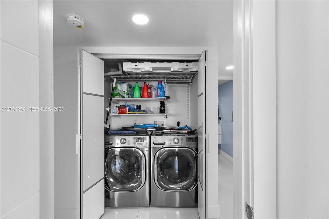For Sale: $495,000 (2 beds, 2 baths, 1113 Square Feet)