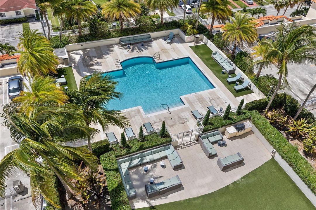 For Sale: $495,000 (2 beds, 2 baths, 1113 Square Feet)