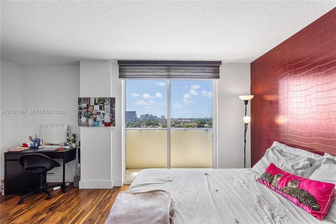 For Sale: $495,000 (2 beds, 2 baths, 1113 Square Feet)
