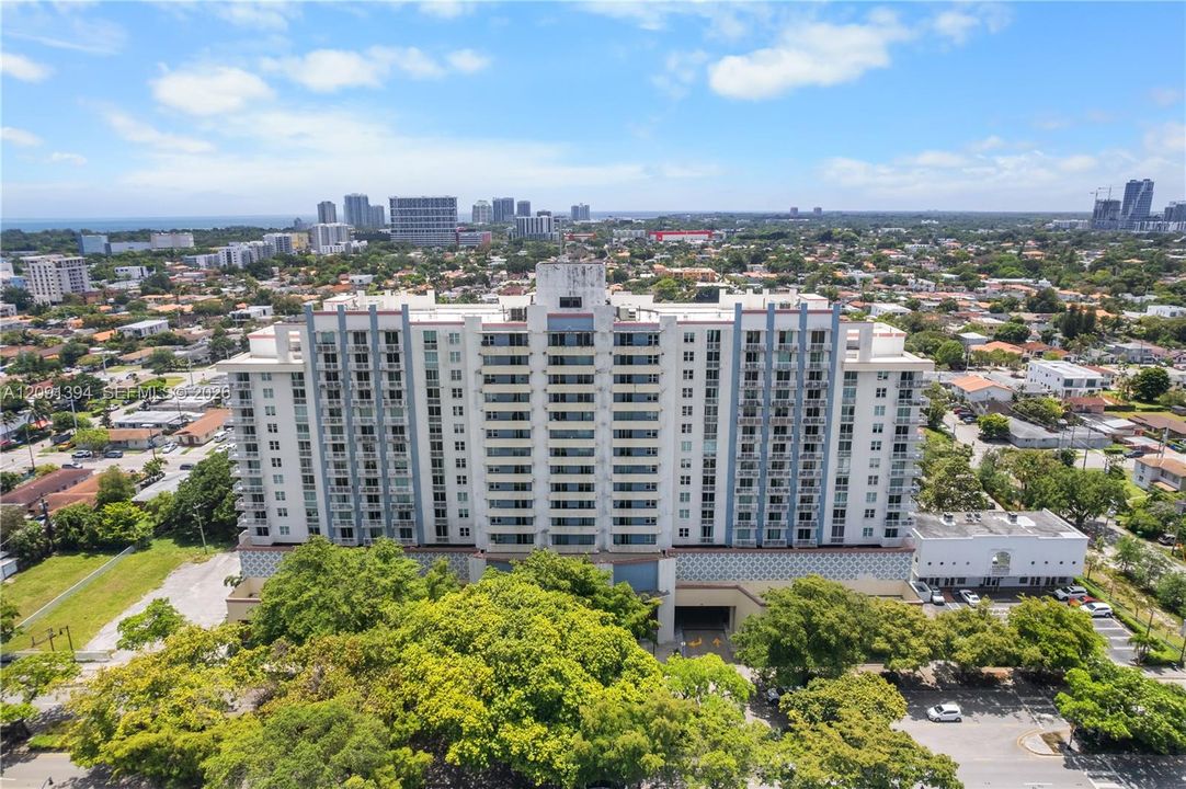 For Sale: $495,000 (2 beds, 2 baths, 1113 Square Feet)