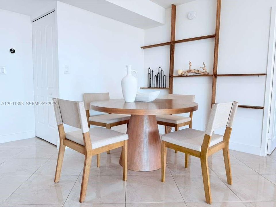 For Rent: $3,100 (2 beds, 2 baths, 1087 Square Feet)