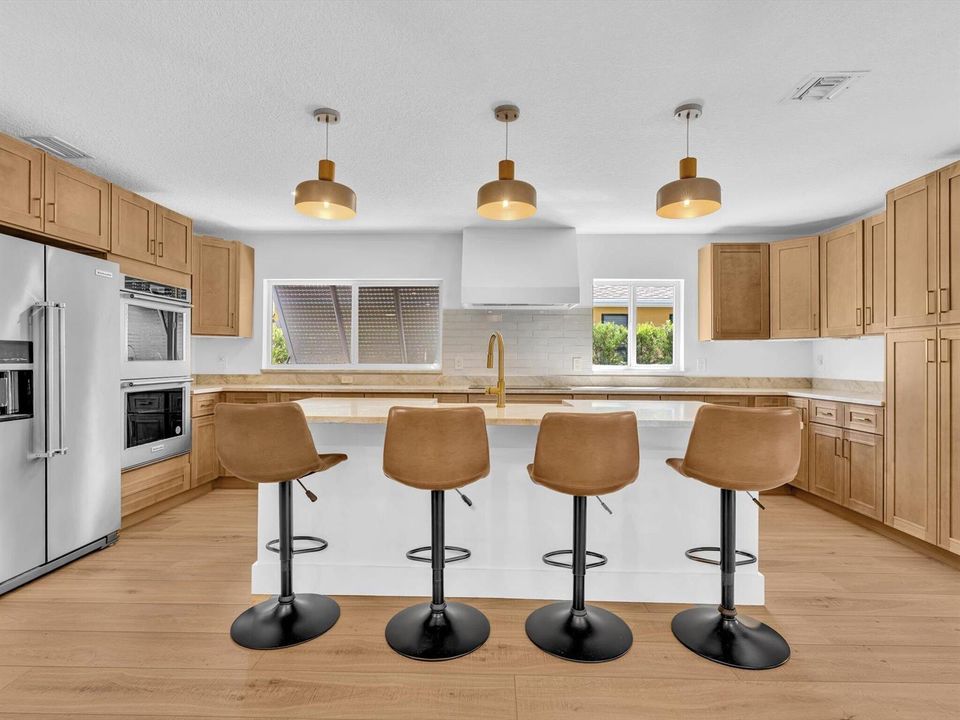 Modern Kitchen w/Hood and Island