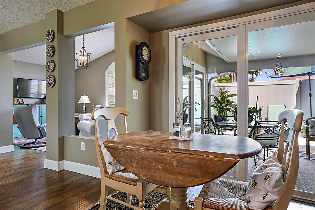 eat in kitchen