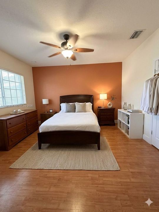 For Sale: $440,000 (3 beds, 2 baths, 1598 Square Feet)