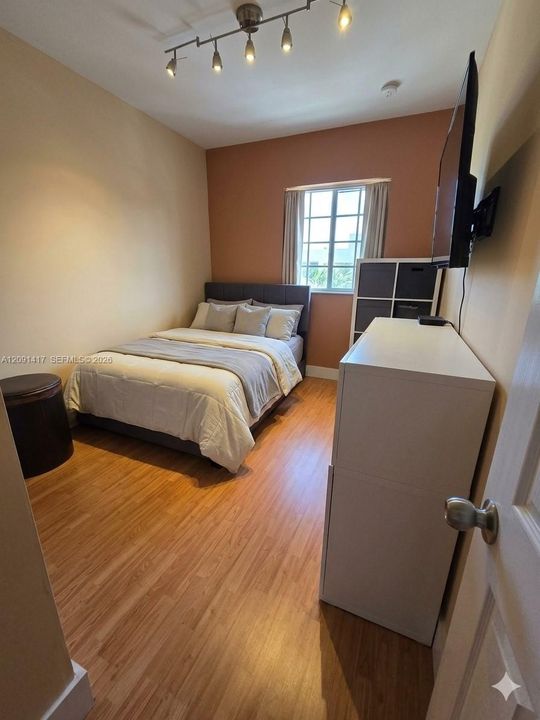 For Sale: $440,000 (3 beds, 2 baths, 1598 Square Feet)