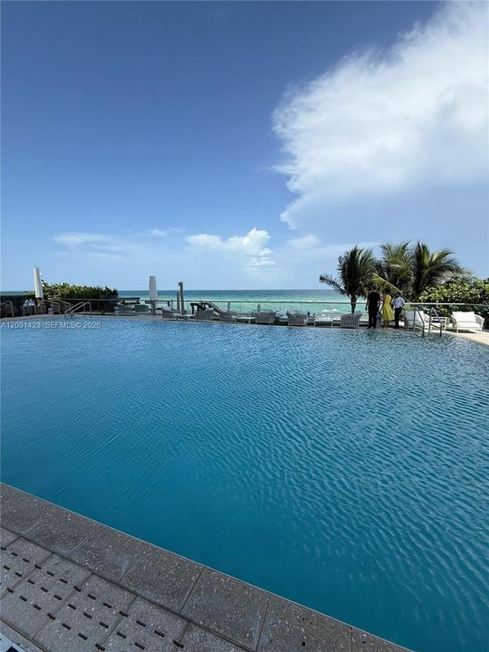En Venta: $2,690,000 (2 camas, 3 baños, 2070 Pies cuadrados)
