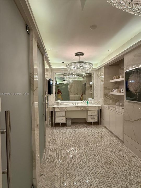 En Venta: $2,690,000 (2 camas, 3 baños, 2070 Pies cuadrados)