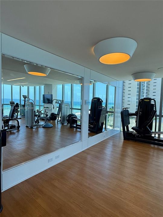 En Venta: $2,690,000 (2 camas, 3 baños, 2070 Pies cuadrados)