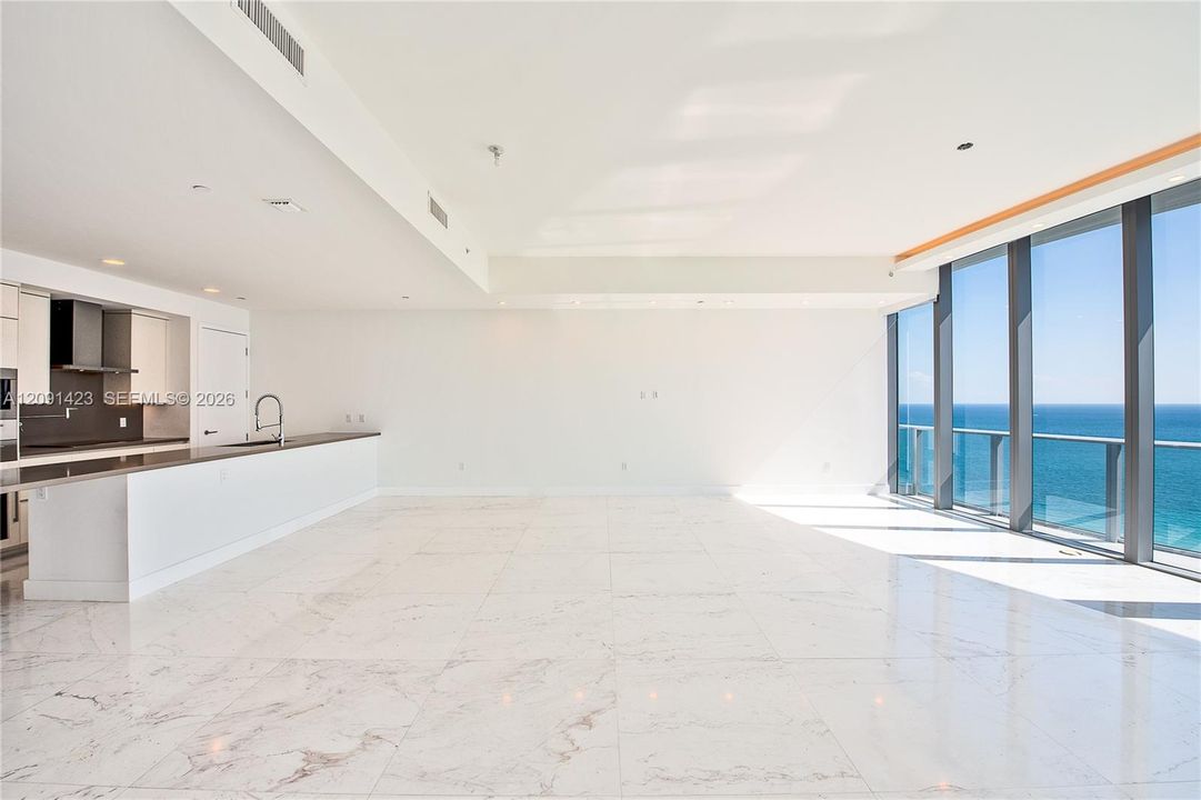 En Venta: $2,690,000 (2 camas, 3 baños, 2070 Pies cuadrados)