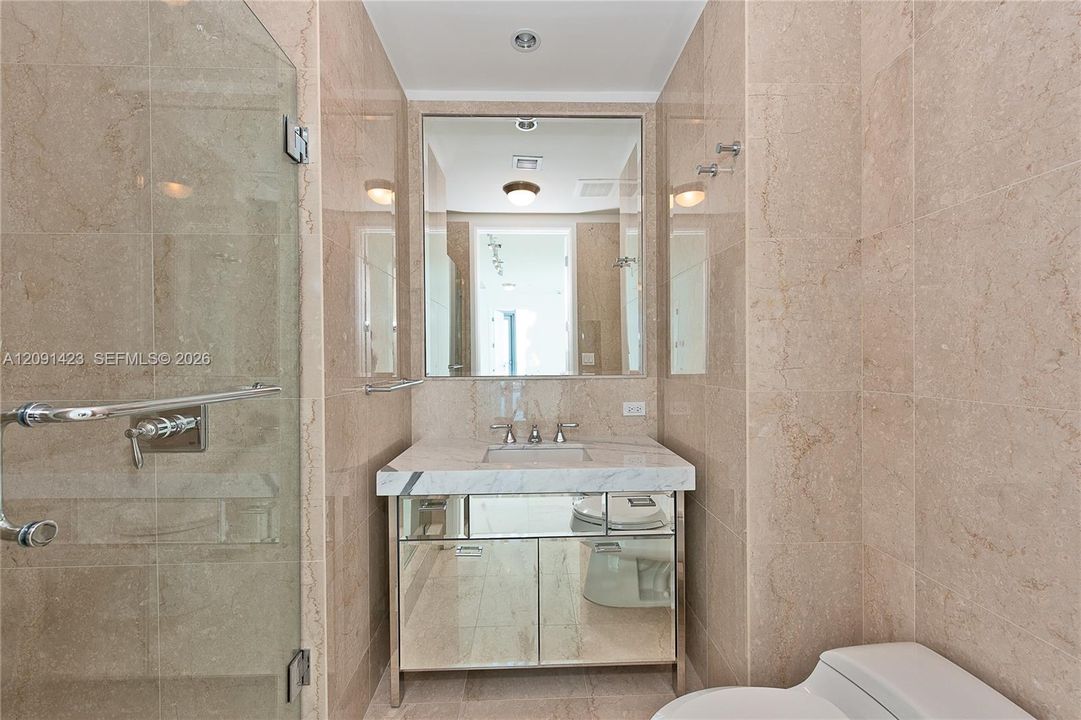 3rd full bath, next to den