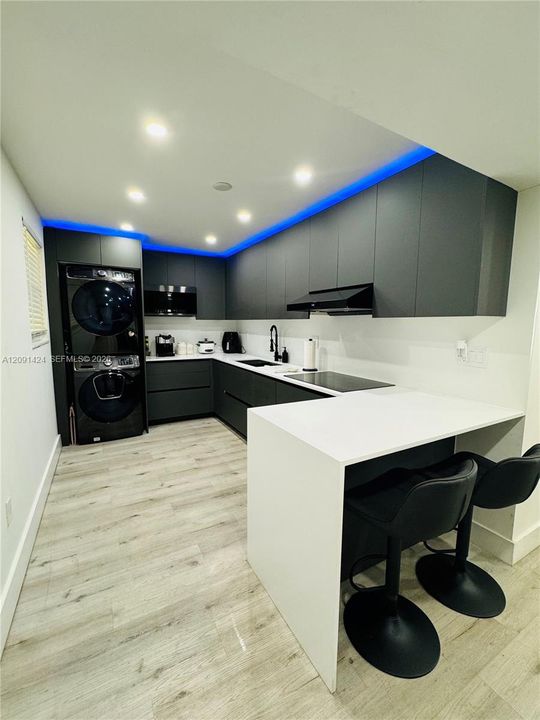 For Sale: $284,900 (3 beds, 2 baths, 1278 Square Feet)