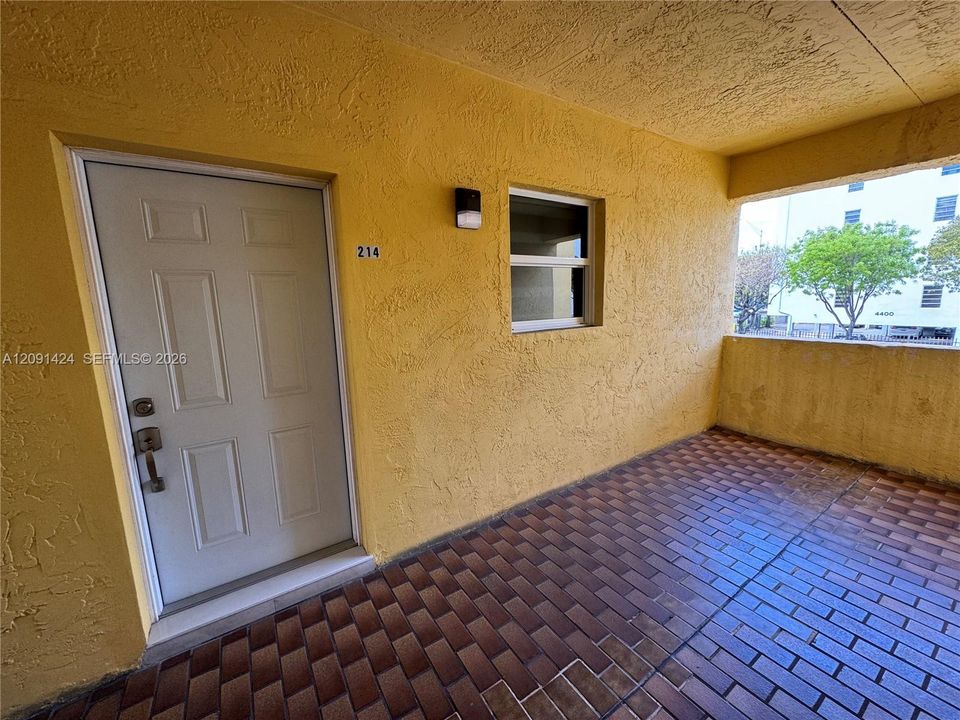 For Sale: $284,900 (3 beds, 2 baths, 1278 Square Feet)