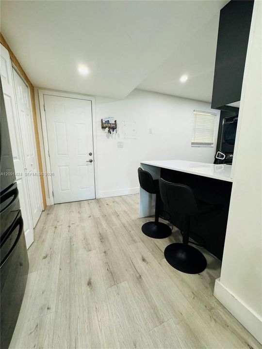 For Sale: $284,900 (3 beds, 2 baths, 1278 Square Feet)