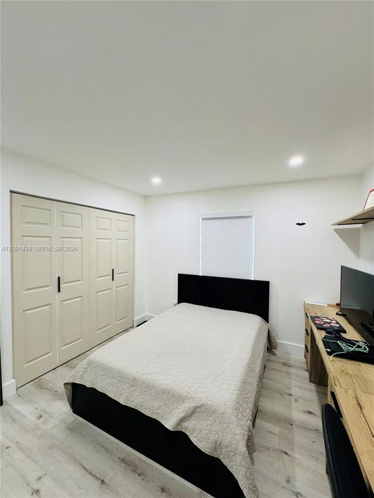 For Sale: $284,900 (3 beds, 2 baths, 1278 Square Feet)