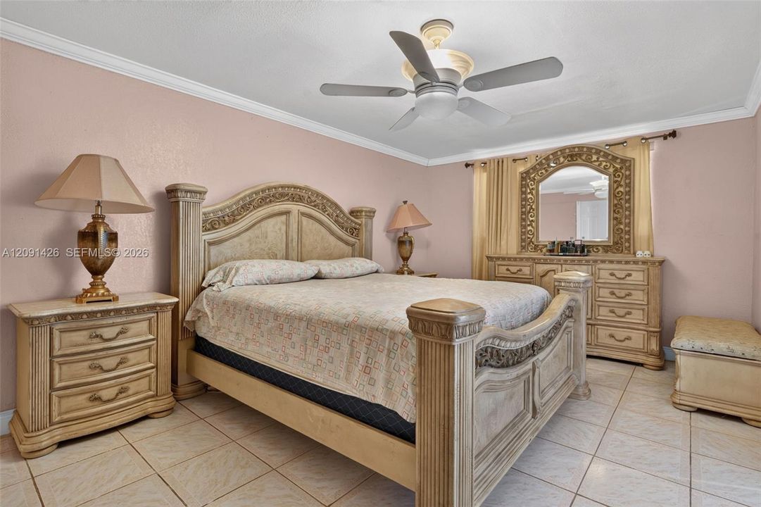 На продажу: $639,000 (2 спален, 1 ванн, 1769 Квадратных фут)