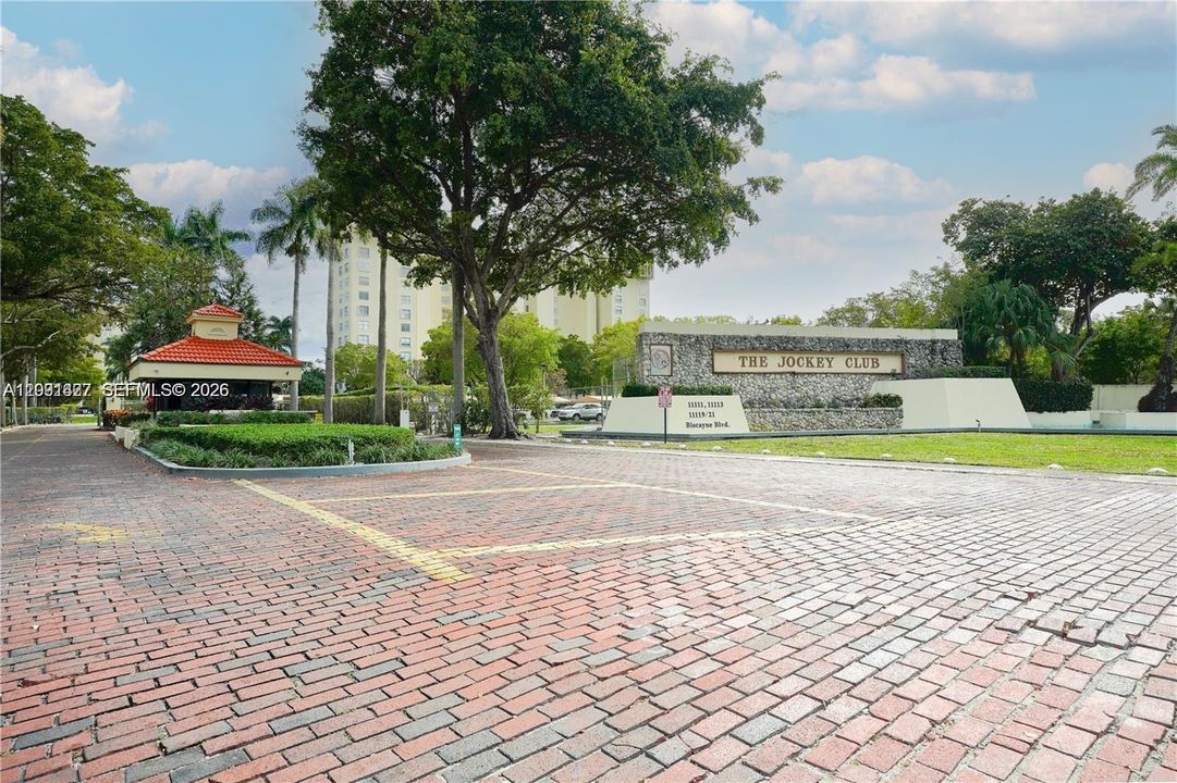 В аренду: $3,465 (2 спален, 2 ванн, 1377 Квадратных фут)
