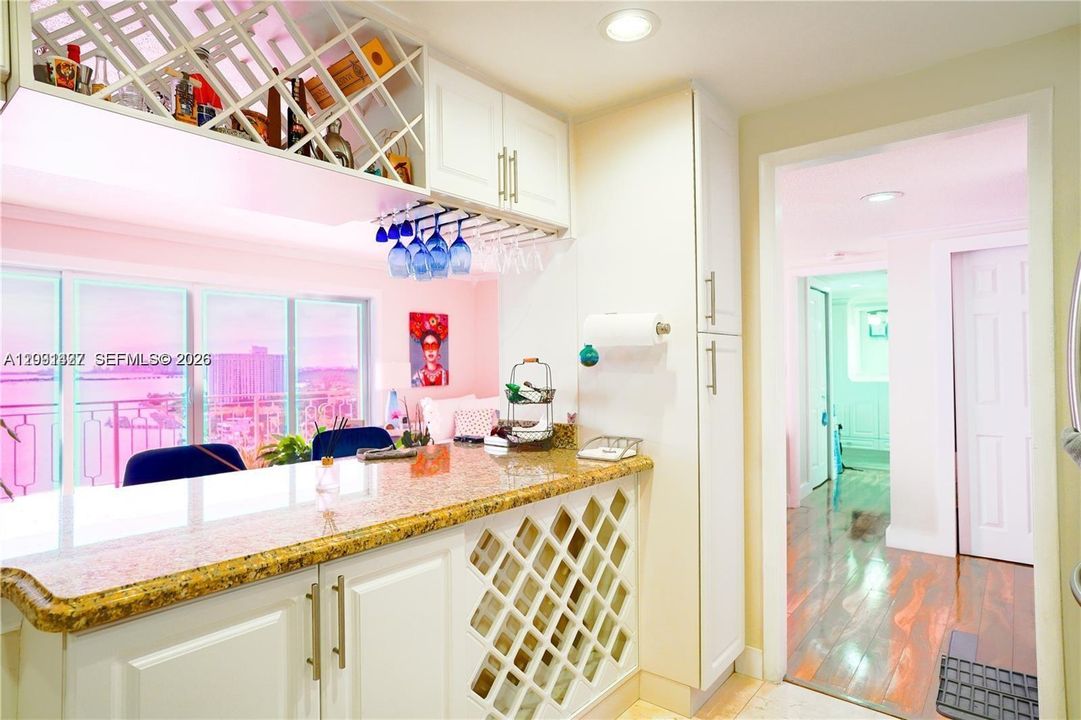В аренду: $3,465 (2 спален, 2 ванн, 1377 Квадратных фут)