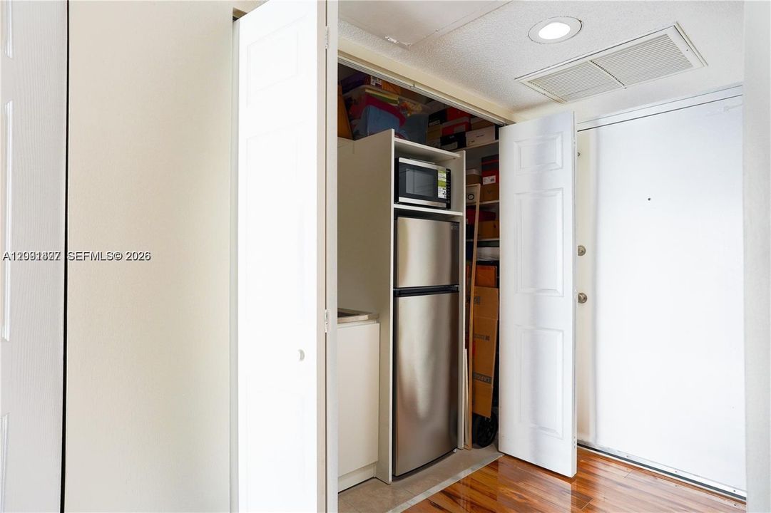 В аренду: $3,465 (2 спален, 2 ванн, 1377 Квадратных фут)