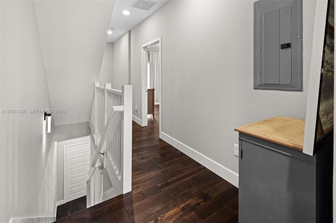 Hallway between 2 bedrooms on 2nd floor.