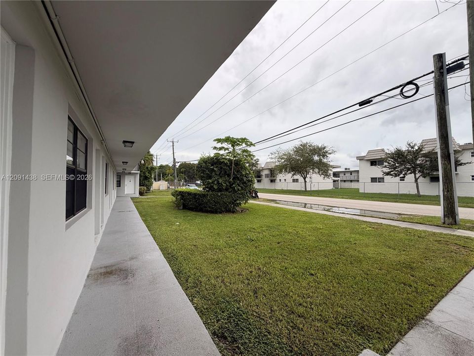 Active With Contract: $197,000 (1 beds, 1 baths, 504 Square Feet)