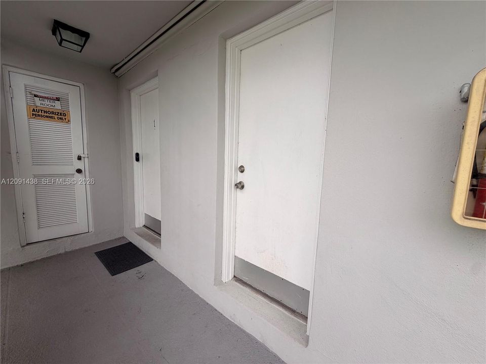 Active With Contract: $197,000 (1 beds, 1 baths, 504 Square Feet)