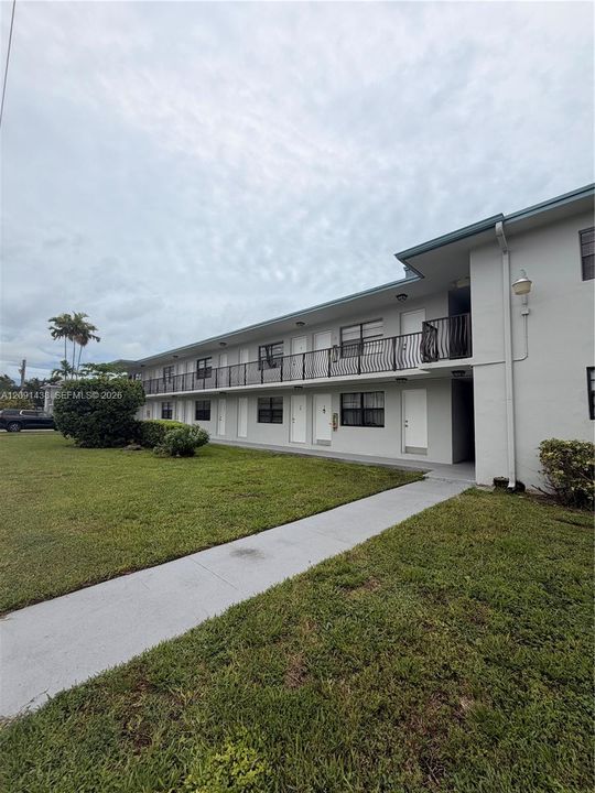 Active With Contract: $197,000 (1 beds, 1 baths, 504 Square Feet)