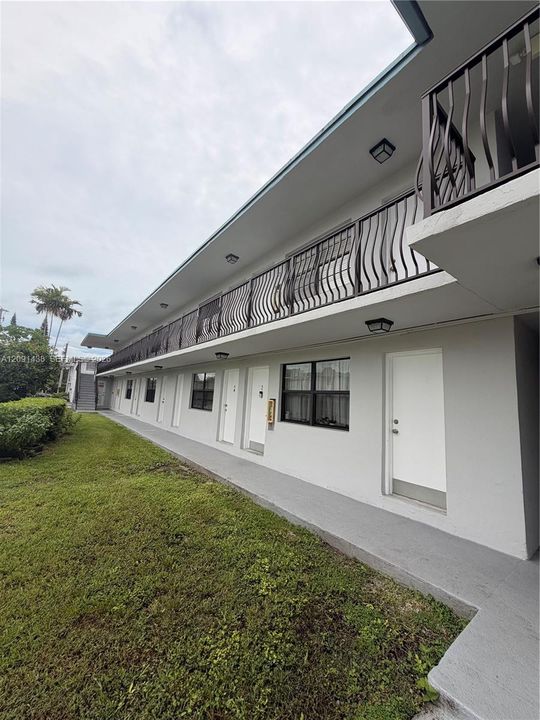 Active With Contract: $197,000 (1 beds, 1 baths, 504 Square Feet)