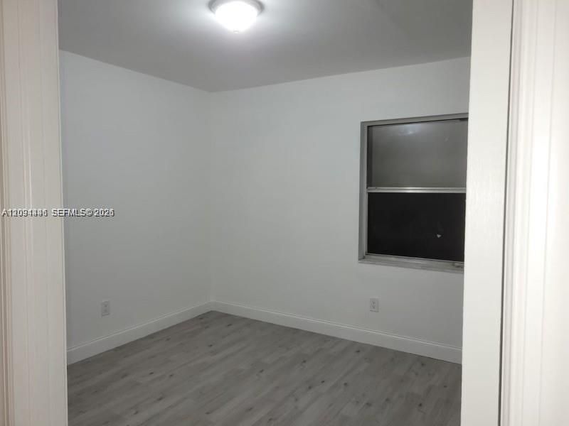 For Rent: $2,400 (2 beds, 1 baths, 818 Square Feet)