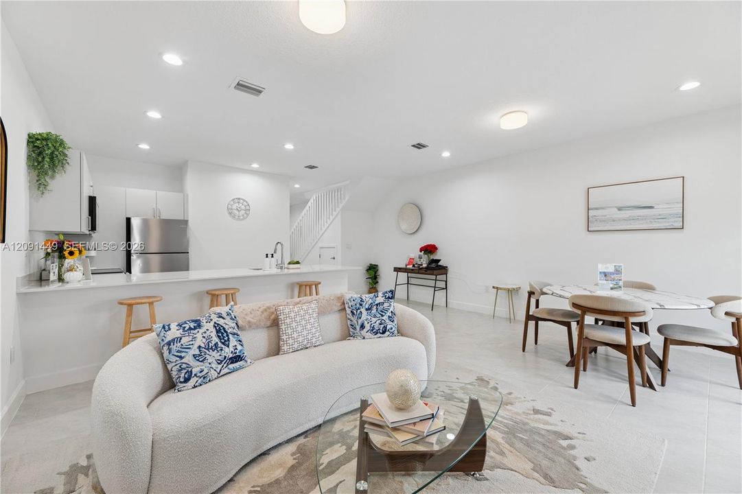 For Rent: $2,899 (3 beds, 2 baths, 1348 Square Feet)