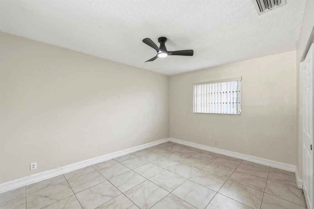 32_bedroom 2