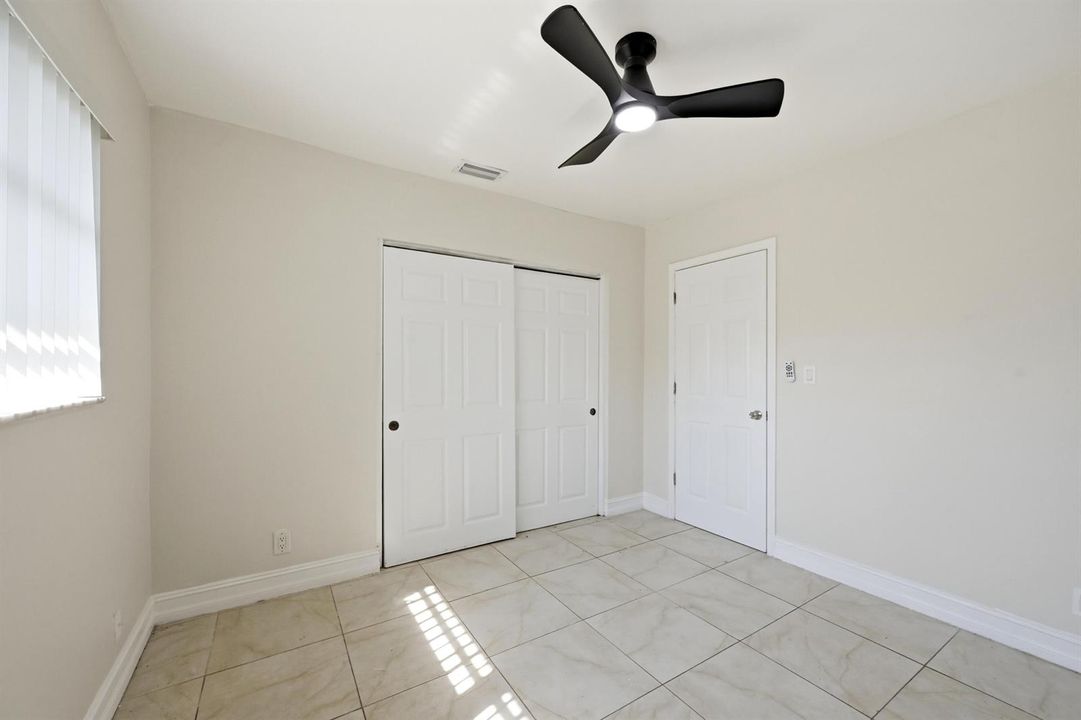 38_bedroom 3